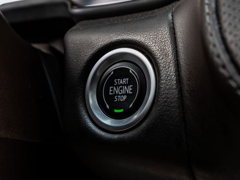 Used 2022 GMC Yukon SLT w/ SLT Premium Package image 22