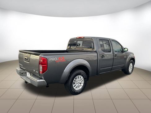 Used 2018 Nissan Frontier PRO-4X image 3