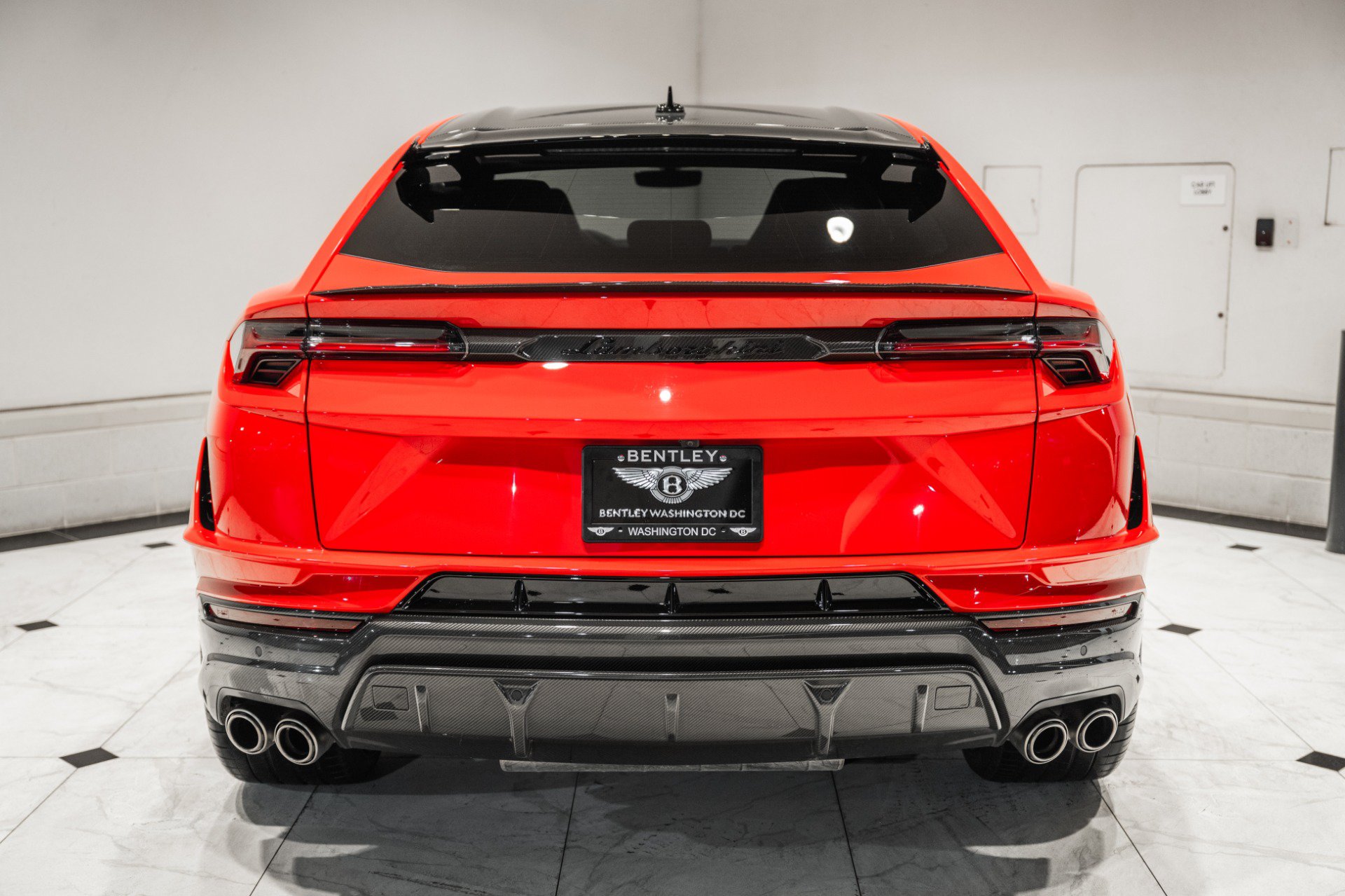 Used 2024 Lamborghini Urus Performante AWD/4WD image 8