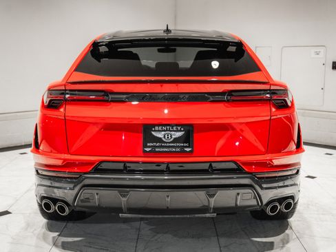 Used 2024 Lamborghini Urus Performante AWD/4WD image 8