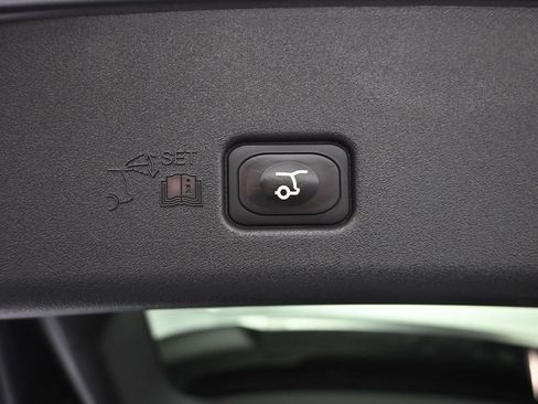 Used 2024 Lincoln Nautilus Reserve image 33