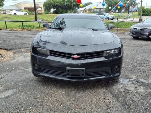 Used 2015 Chevrolet Camaro LT RWD image 2