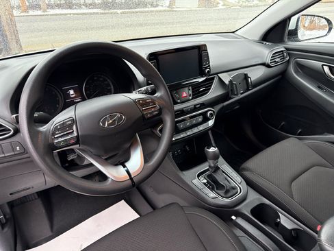 Used 2018 Hyundai Elantra GT image 12