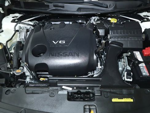 Certified 2023 Nissan Maxima SR w/ Sport Mat Group image 37