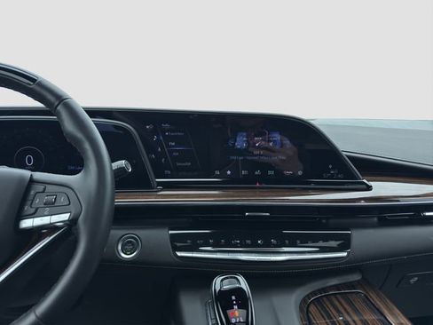 Used 2024 Cadillac Escalade Premium Luxury w/ Performance Package AWD/4WD image 15