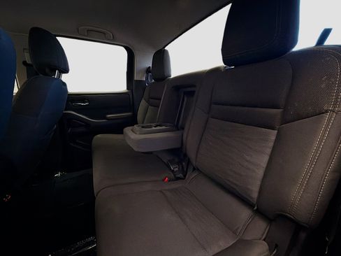 Used 2024 Nissan Frontier SV AWD/4WD image 14