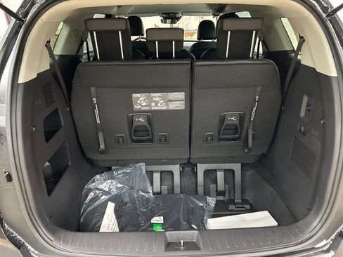 New 2026 Kia Carnival LXS image 28