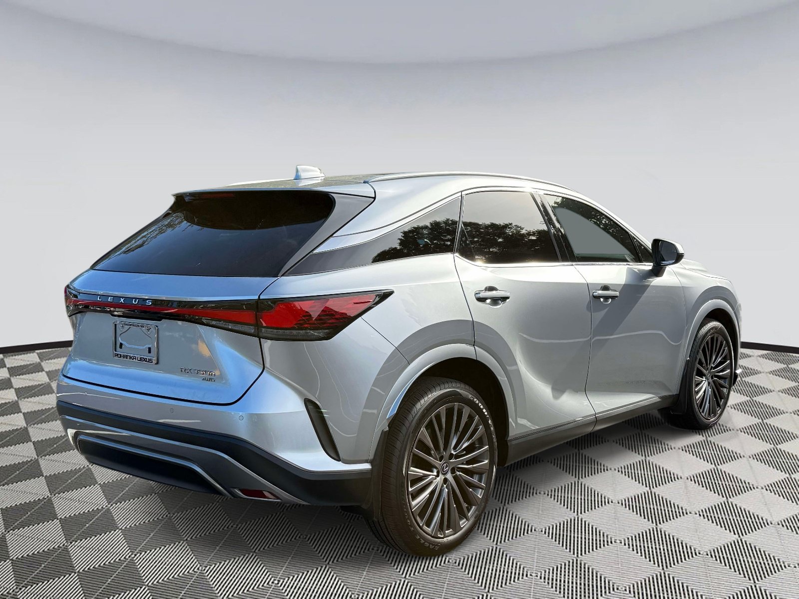 Used 2023 Lexus RX 350h w/ Accessory Package (Z1) AWD/4WD image 2