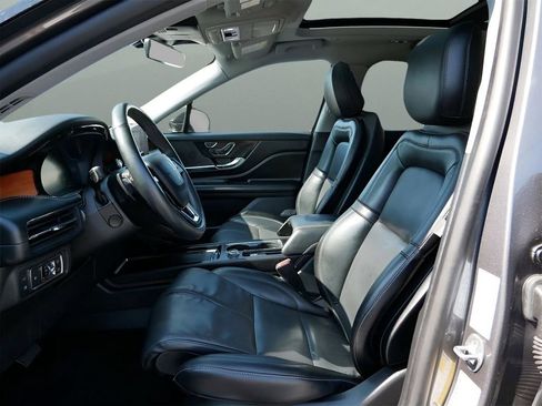 Used 2022 Lincoln Corsair Grand Touring w/ Elements Technology Bundle image 10