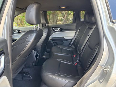 Used 2025 Jeep Compass Limited AWD/4WD image 28