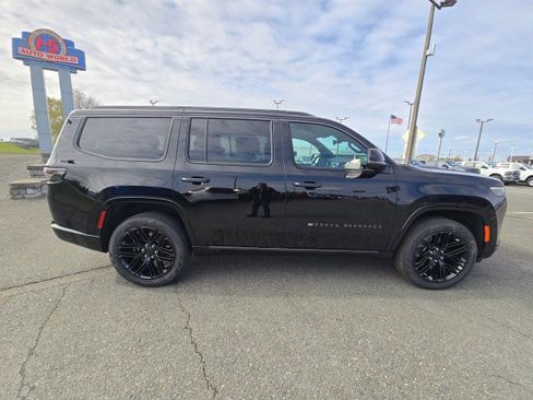 New 2026 Jeep Grand Wagoneer Limited image 2