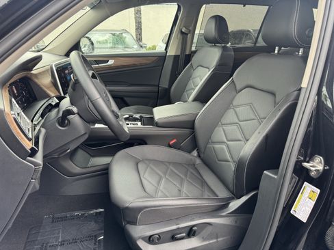 Certified 2024 Volkswagen Atlas SE FWD image 15