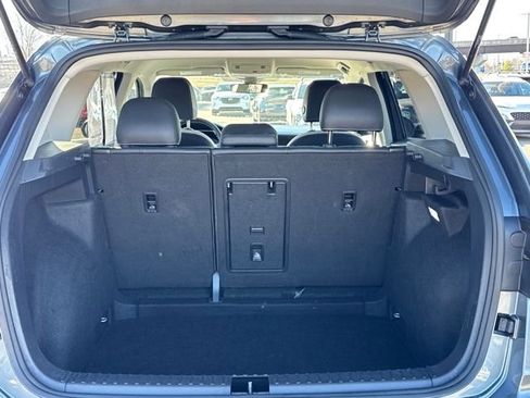 Used 2025 Volkswagen Taos SE image 10