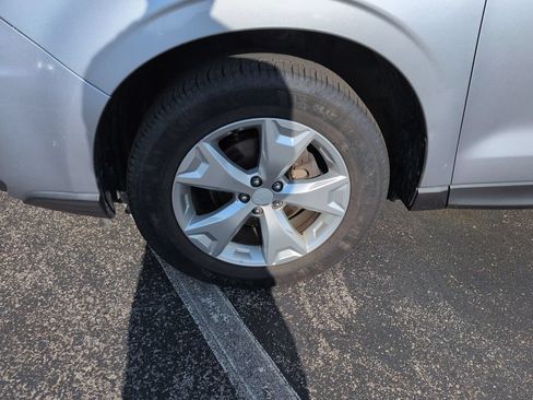 Used 2014 Subaru Forester 2.5i Touring AWD/4WD image 28