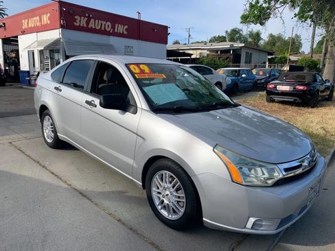 Used 2009 Ford Focus SE image 8