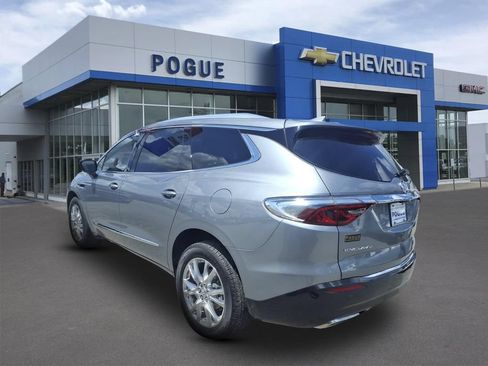 Used 2023 Buick Enclave Essence w/ Experience Buick Package FWD image 3
