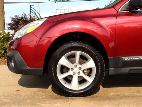 Used 2014 Subaru Outback 2.5i w/ Alloy Wheel Package image 40