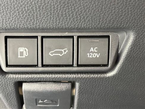 Used 2024 Toyota Prius Prime Premium w/ Advanced Technology Package FWD image 29