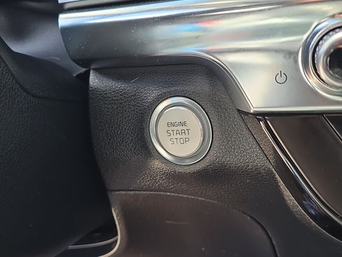 Certified 2022 Kia Telluride S FWD image 29