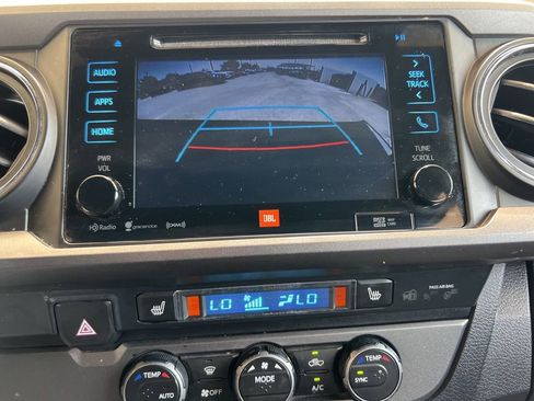 Used 2019 Toyota Tacoma TRD Sport image 20