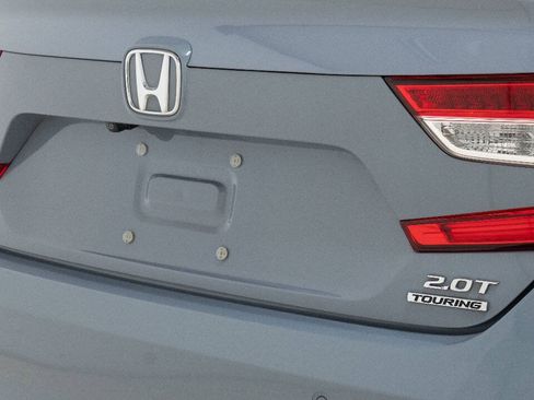 Used 2021 Honda Accord Touring image 12