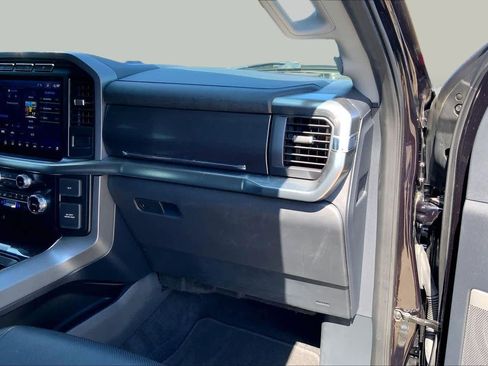 Used 2023 Ford F150 Lariat w/ Trailer Tow Package AWD/4WD image 19
