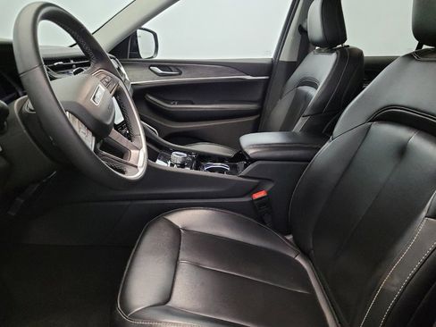 Used 2023 Jeep Grand Cherokee 4WD 4xe image 17