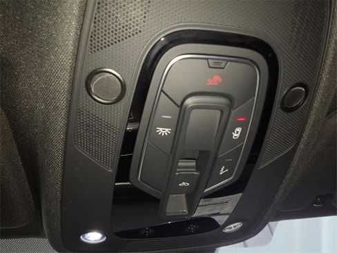 Used 2025 Audi A6 Premium Plus w/ Premium Plus Package image 19