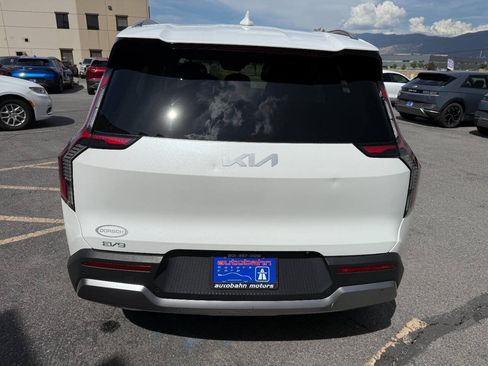 Used 2024 Kia EV9 Wind AWD/4WD image 7