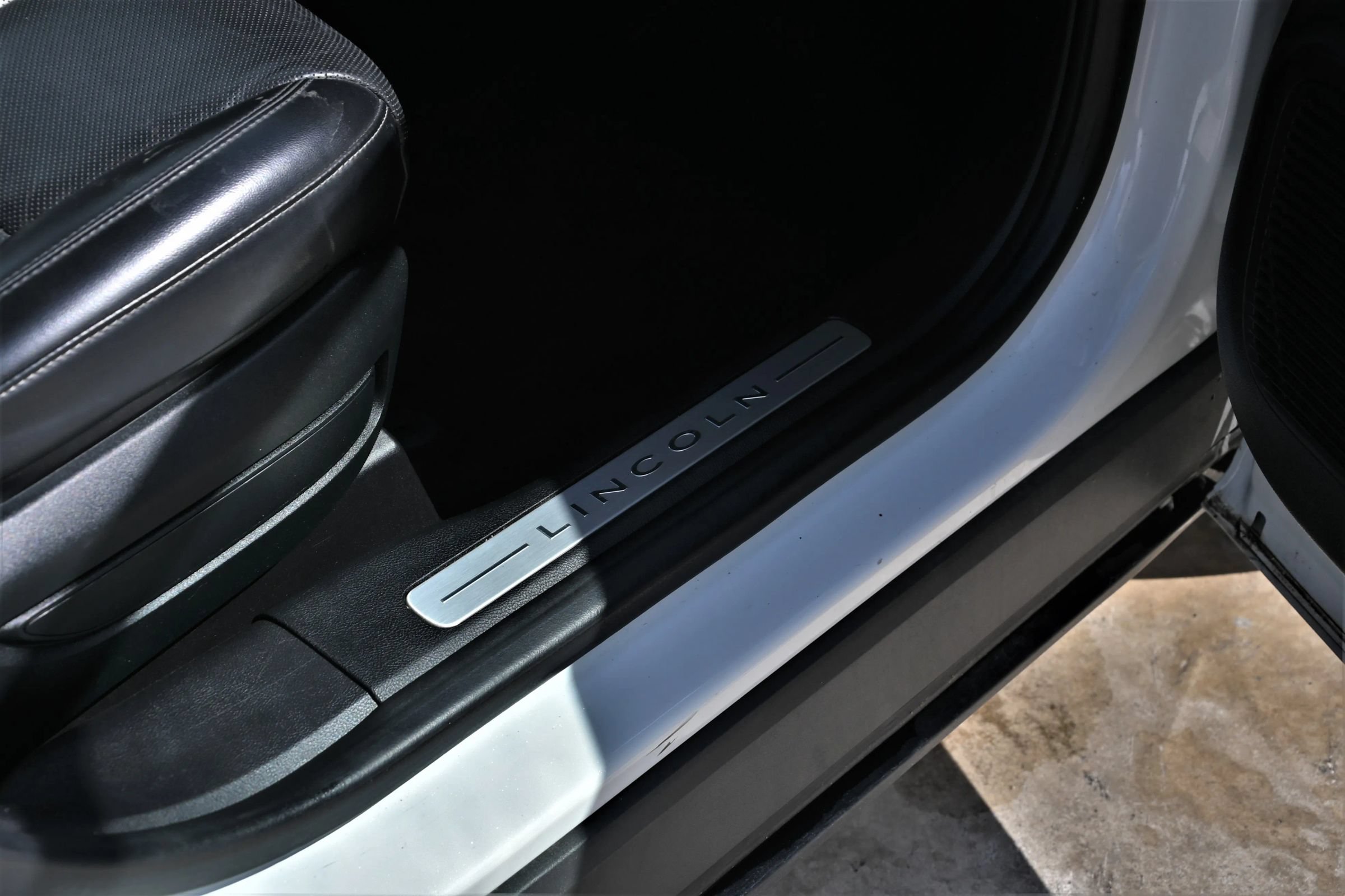 Used 2021 Lincoln Corsair FWD w/ Premium Package image 17