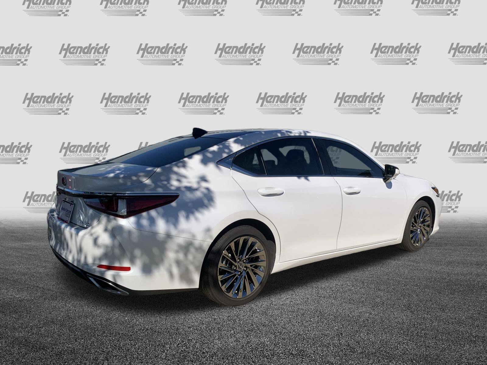Used 2025 Lexus ES 350 Ultra Luxury FWD image 10