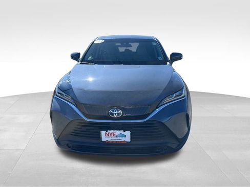 Used 2023 Toyota Venza LE image 8