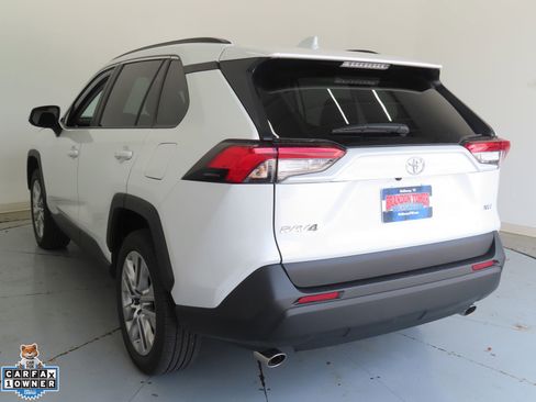 Used 2025 Toyota RAV4 XLE Premium FWD image 6