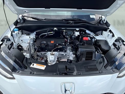 Used 2025 Honda HR-V Sport image 18