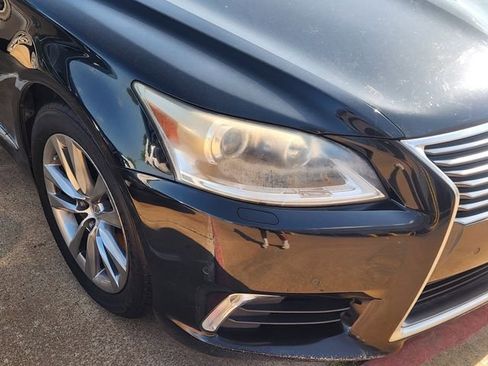 Used 2014 Lexus LS 460 w/ Comfort Package RWD image 2