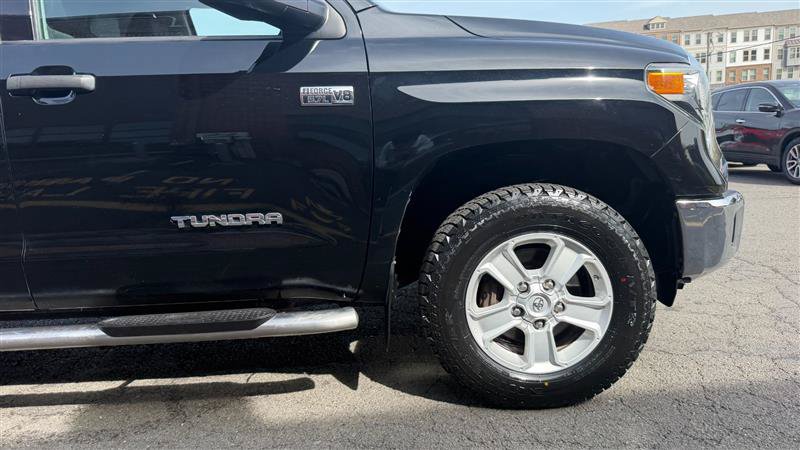 Used 2021 Toyota Tundra SR5 AWD/4WD image 5