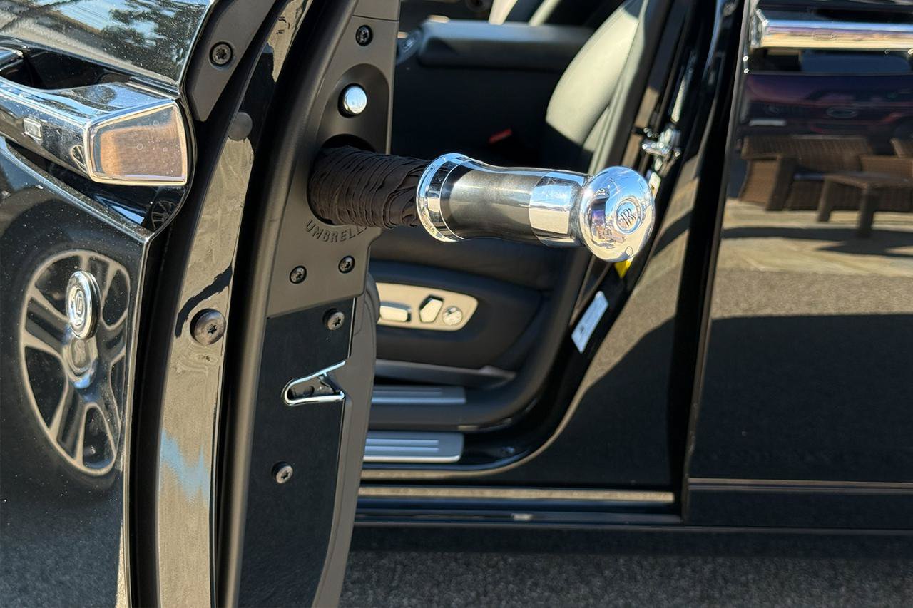 Used 2016 Rolls-Royce Ghost RWD image 31