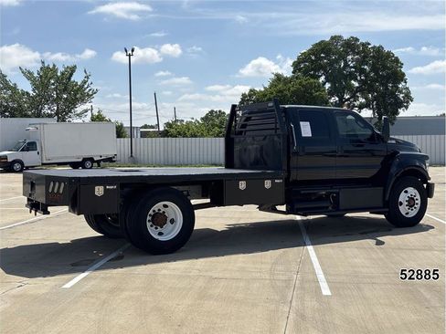 Used 2022 Ford F750 2WD Crew Cab Super Duty image 2