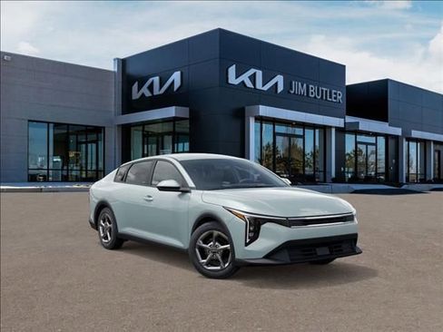 New 2026 Kia K4 LXS image 8