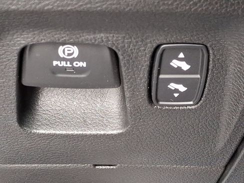 Used 2022 RAM 1500 Big Horn image 25