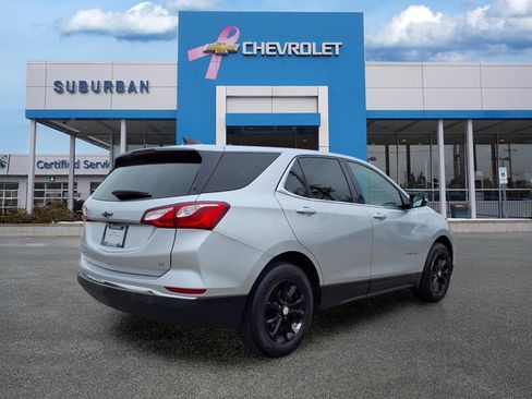 Used 2019 Chevrolet Equinox LT w/ Driver Convenience Package FWD image 4
