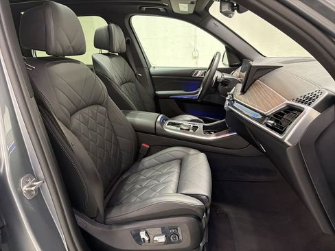 Used 2024 BMW X5 xDrive40i w/ M Sport Package AWD/4WD image 34