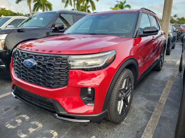 Certified 2025 Ford Explorer ST-Line w/ Premium Package RWD image 30