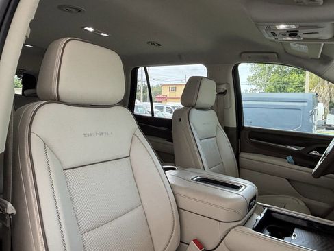 Used 2022 GMC Yukon Denali AWD/4WD image 37