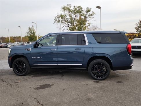 New 2026 GMC Yukon XL Denali w/ Sun & Power Step Package image 7