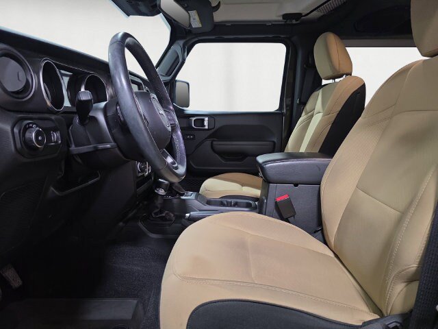 Used 2023 Jeep Wrangler Sport AWD/4WD image 9