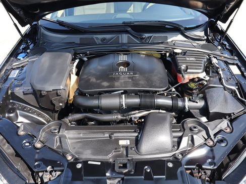 Used 2013 Jaguar XF RWD image 42