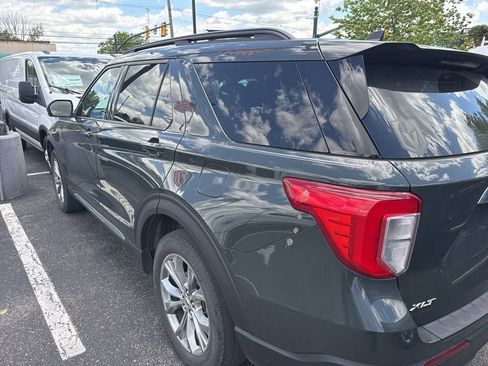 Used 2023 Ford Explorer XLT w/ Equipment Group 202A AWD/4WD image 7
