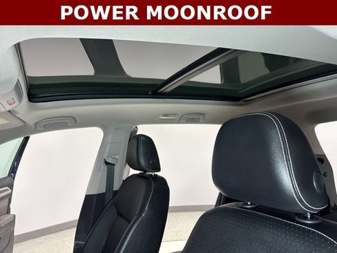 Used 2022 Volkswagen Atlas SEL image 3