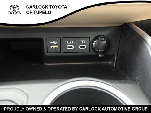 Used 2023 Toyota Highlander XLE image 14